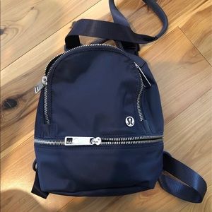Lululemon city adventure micro 3L